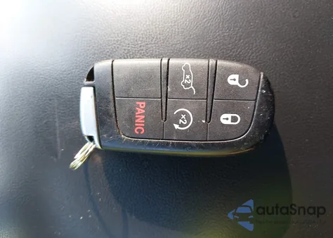 2020 Jeep Grand Cherokee Limited 4X4 z USA, uszkodzony, nr VIN 1C4RJFBG9LC379388